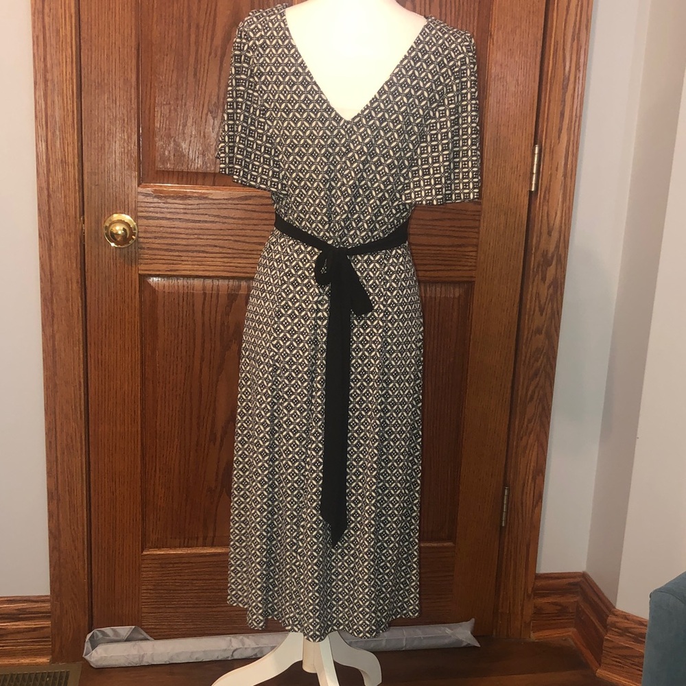 Bisou Bisou Black and White Geometric Midi Dress - Picture 4 of 7